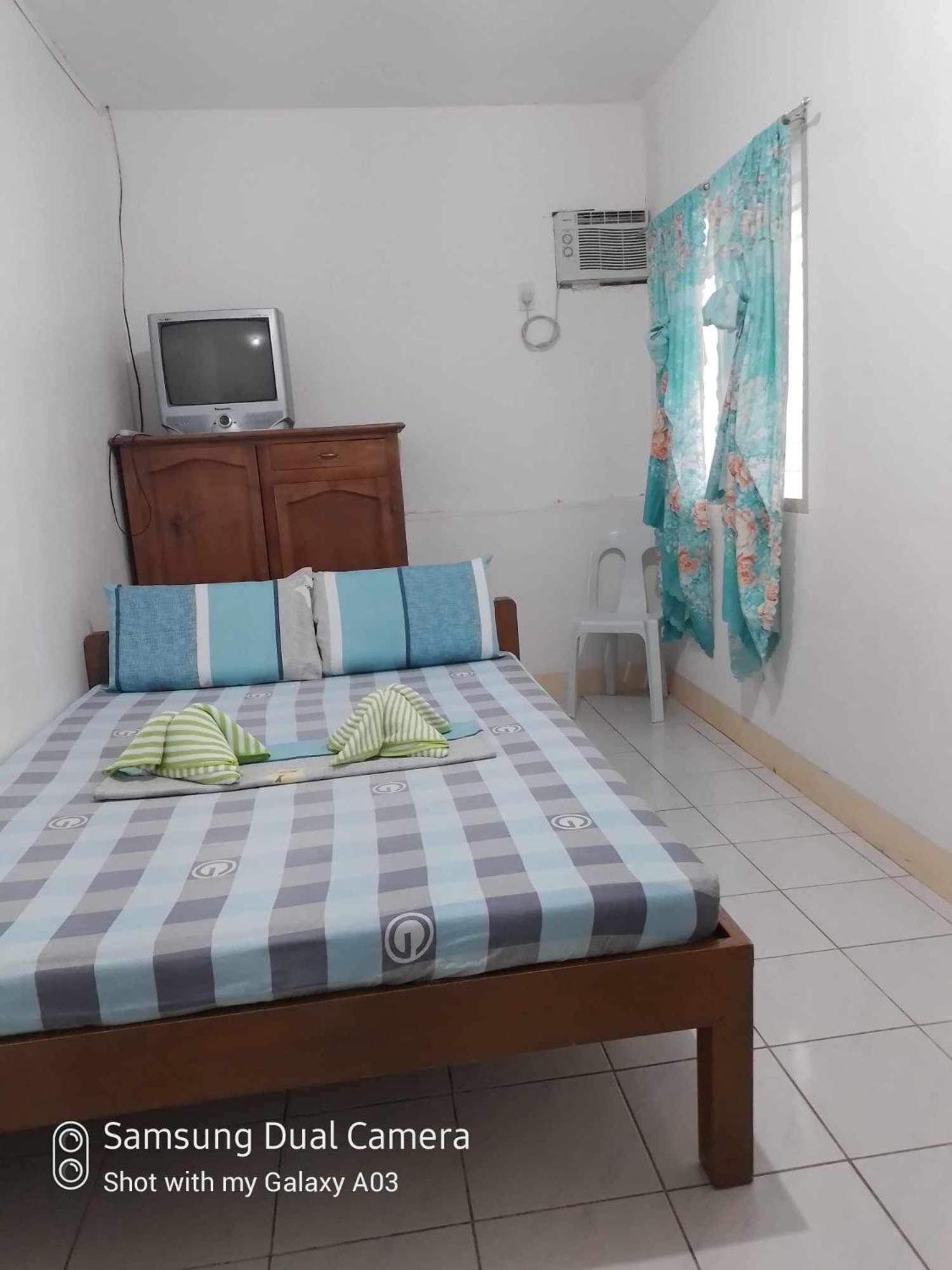 Pescador View - Beachfront & Nearby The Ocean Hostels & Restaurant Moalboal Chambre photo